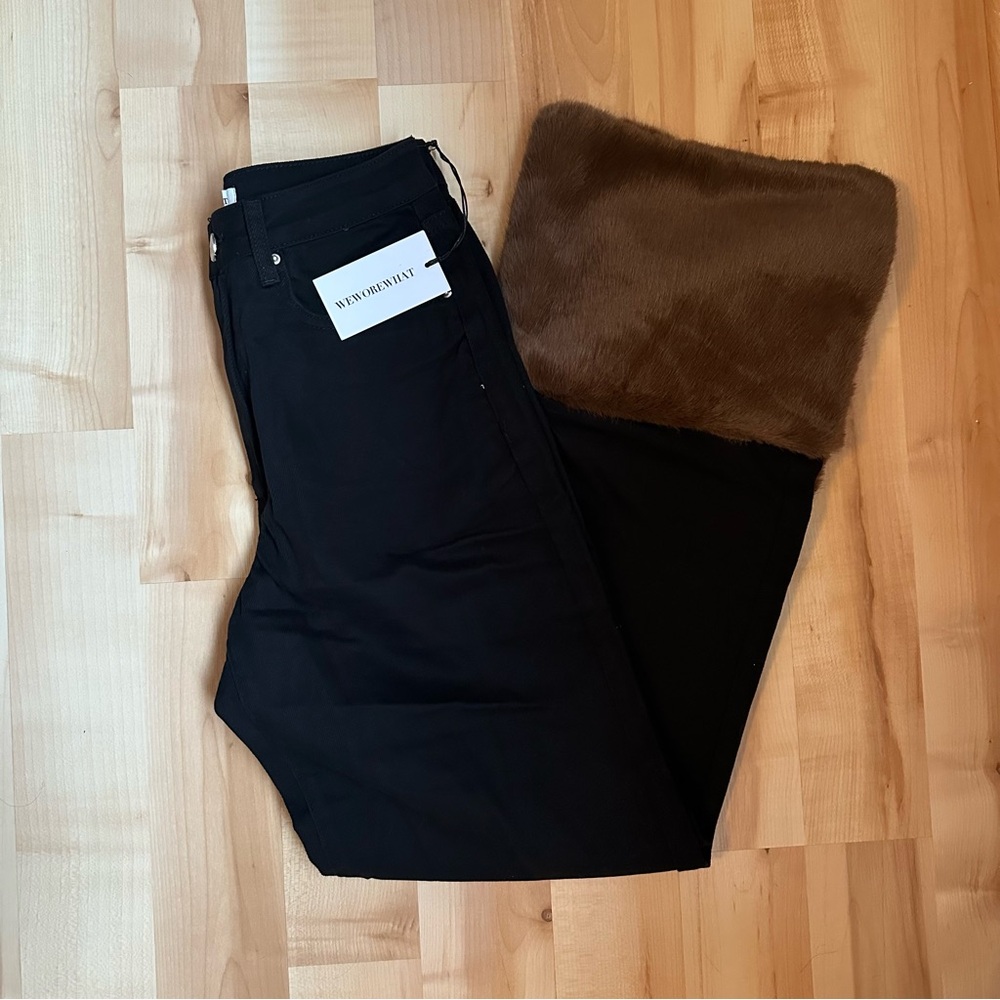 WEWOREWHAT Faux Fur Straight Leg Jeans - Picture 11 of 11